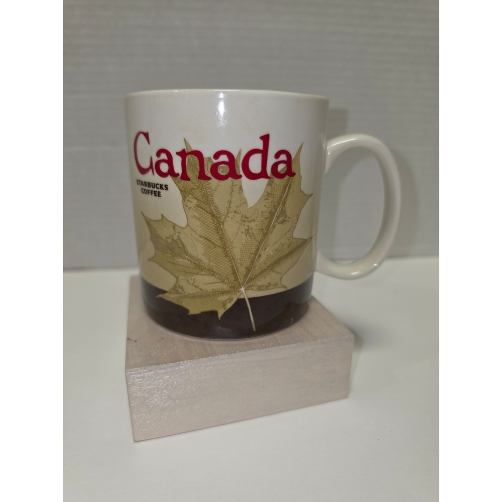 2009 Starbucks "Global Icon Collector Series" 16 oz coffee mug Canada cup